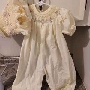 2t bonnet and outfit